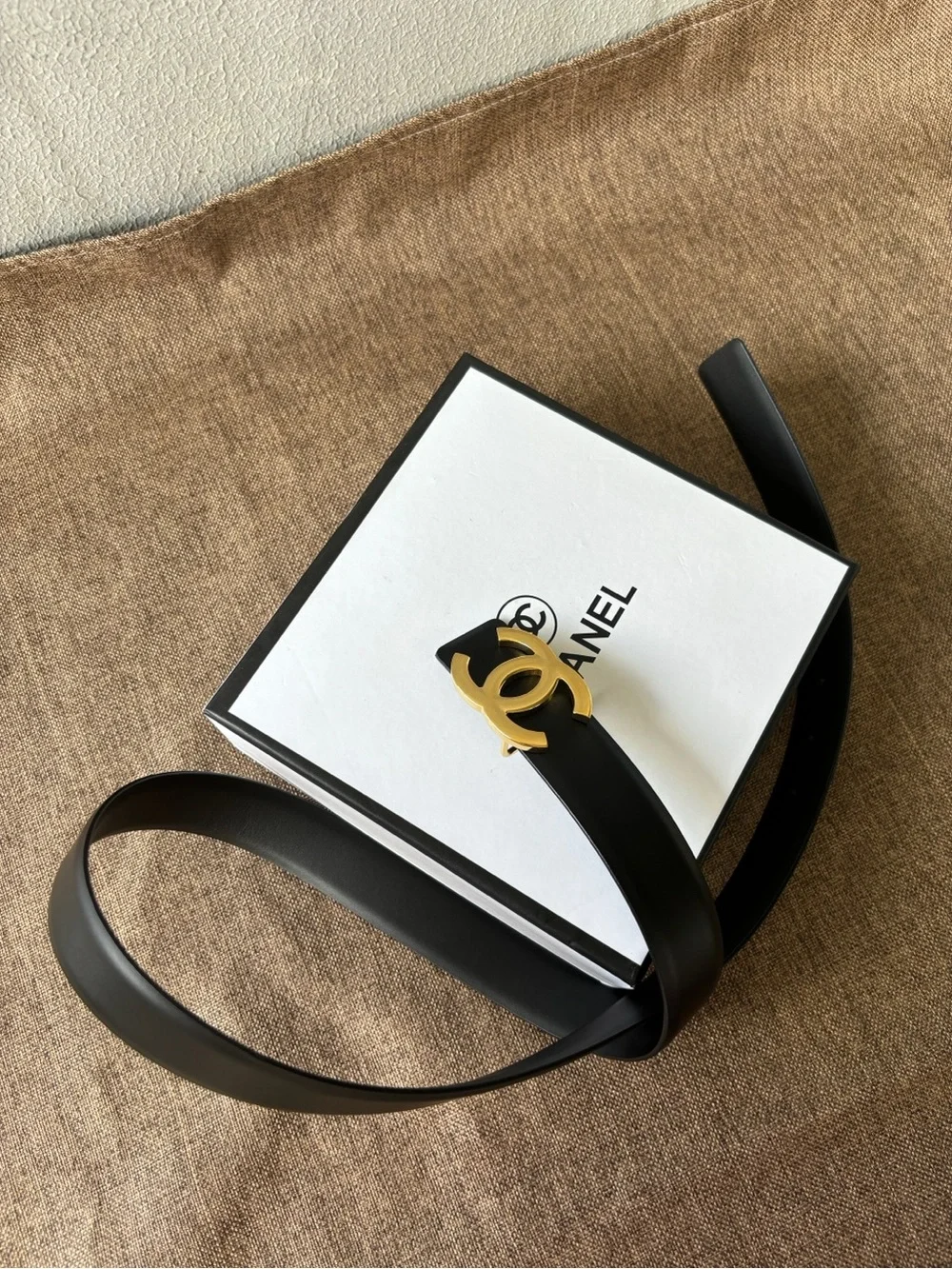 BestCHANEL Black Leather Belt with Gold CC Buckle